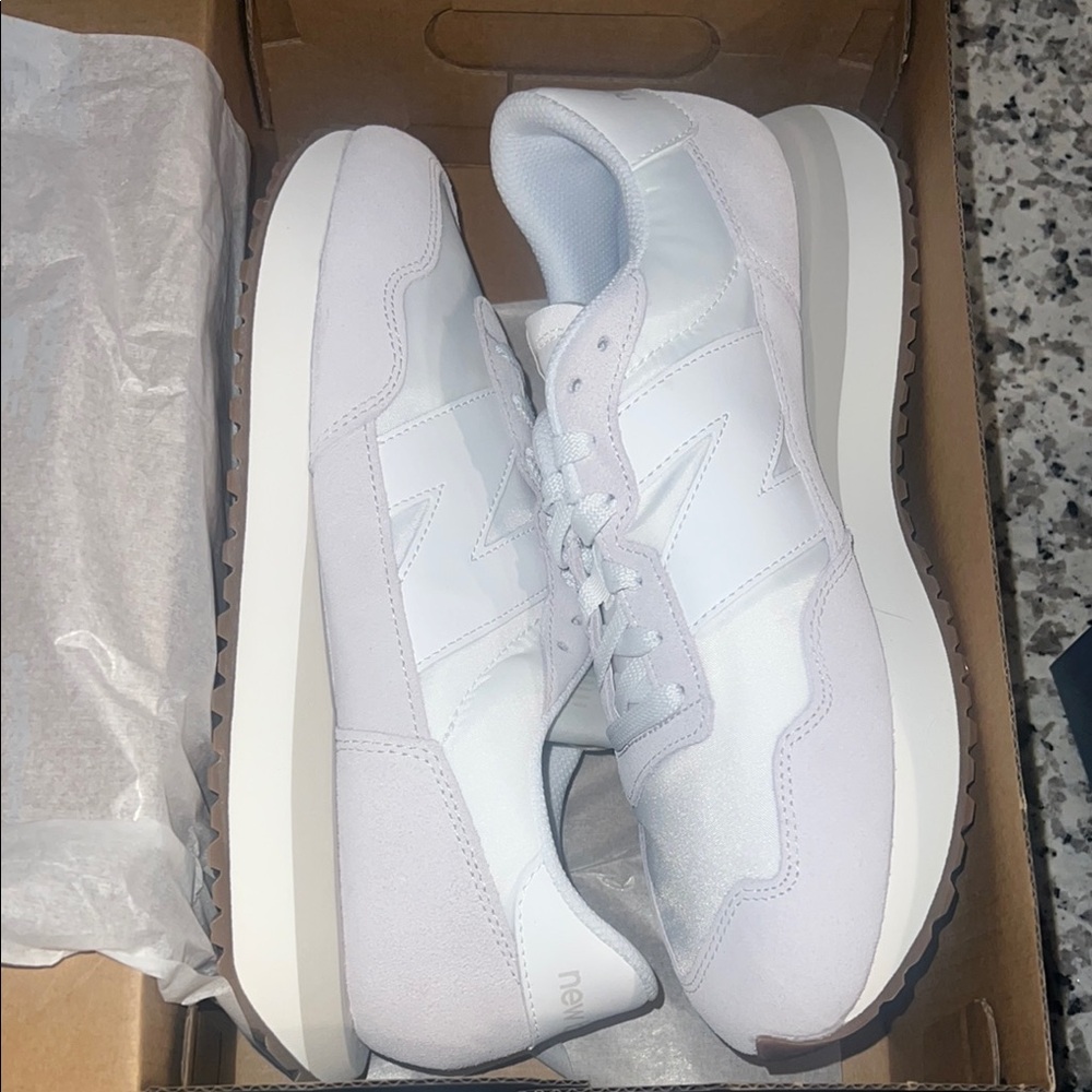 New Balance “Femmes” women’s White Sneakers Women’s 11 - Men’s 9 1/2